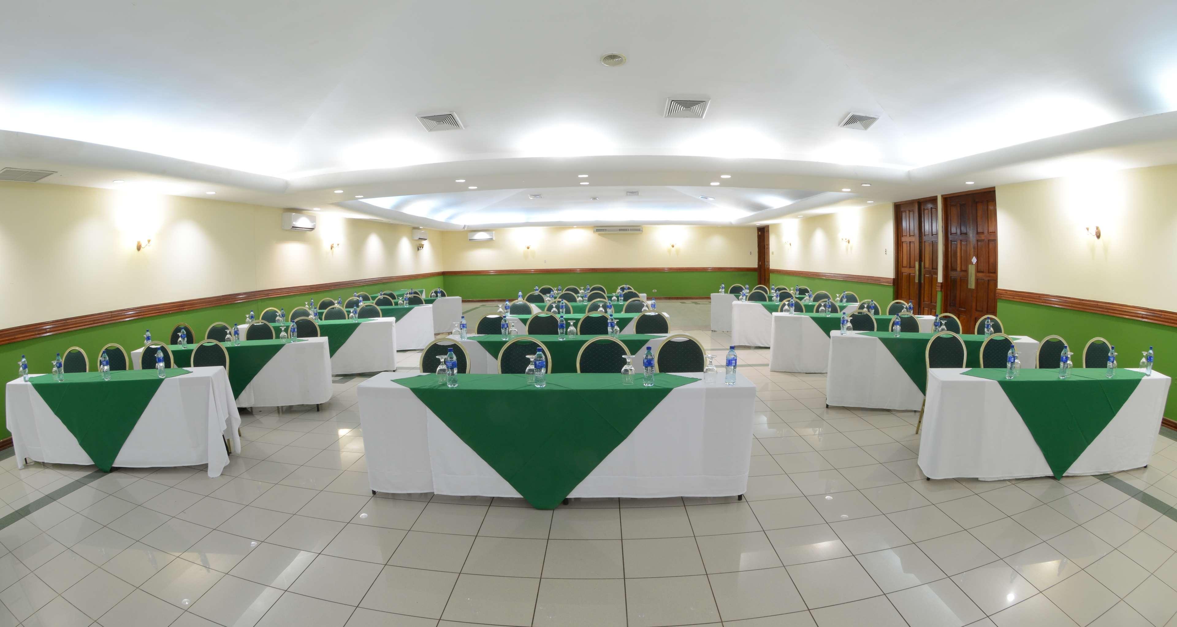Best Western Las Mercedes Airport Манагуа Экстерьер фото